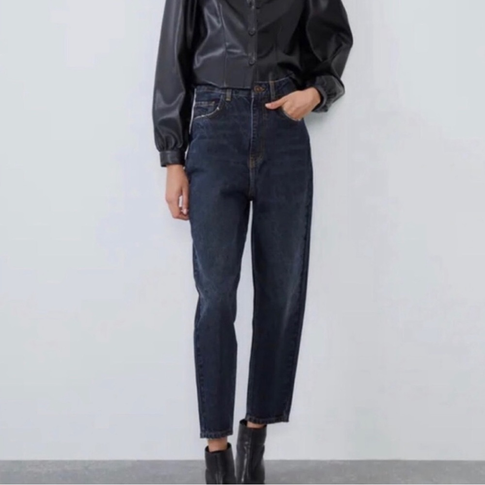 Zara Barrel Leg Jeans in Dark Wash